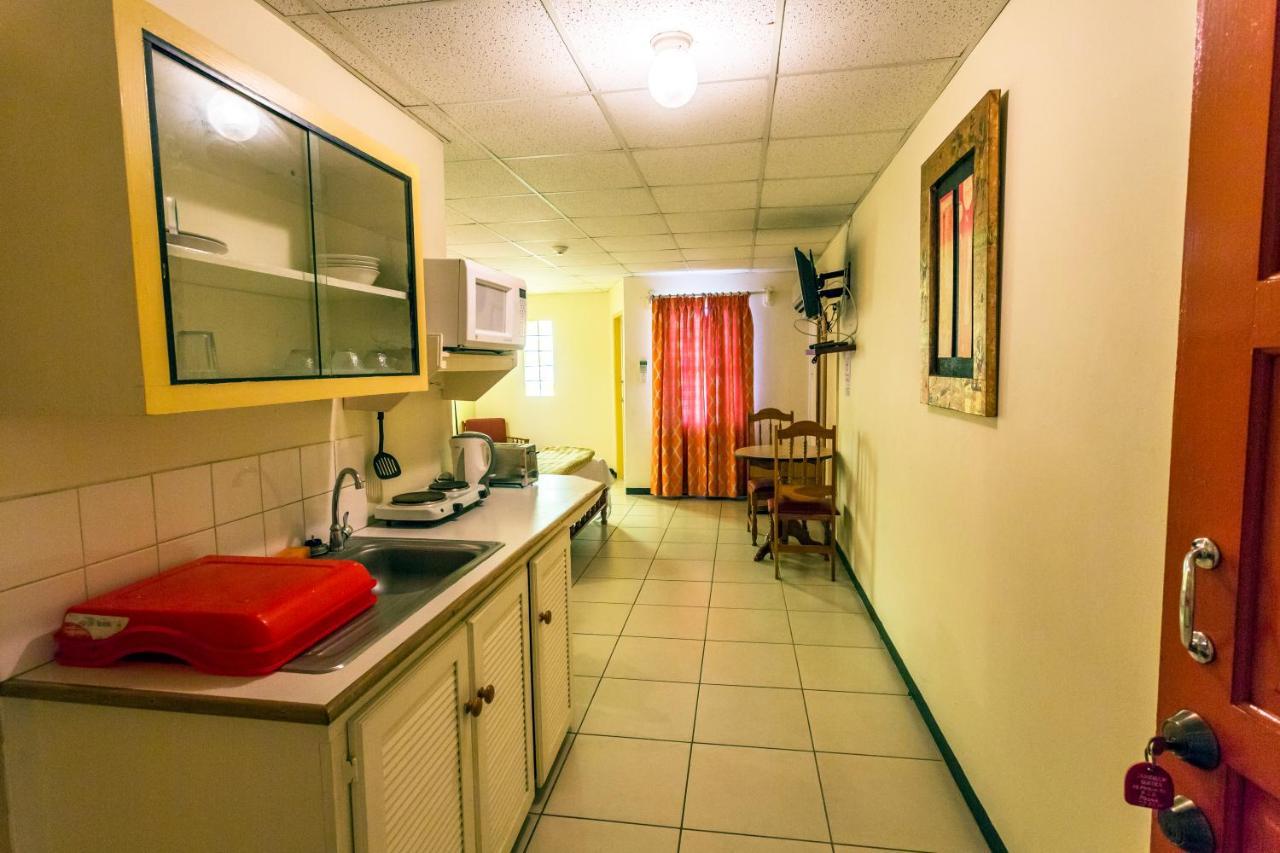Sundeck Suites Boissiere Village Dış mekan fotoğraf