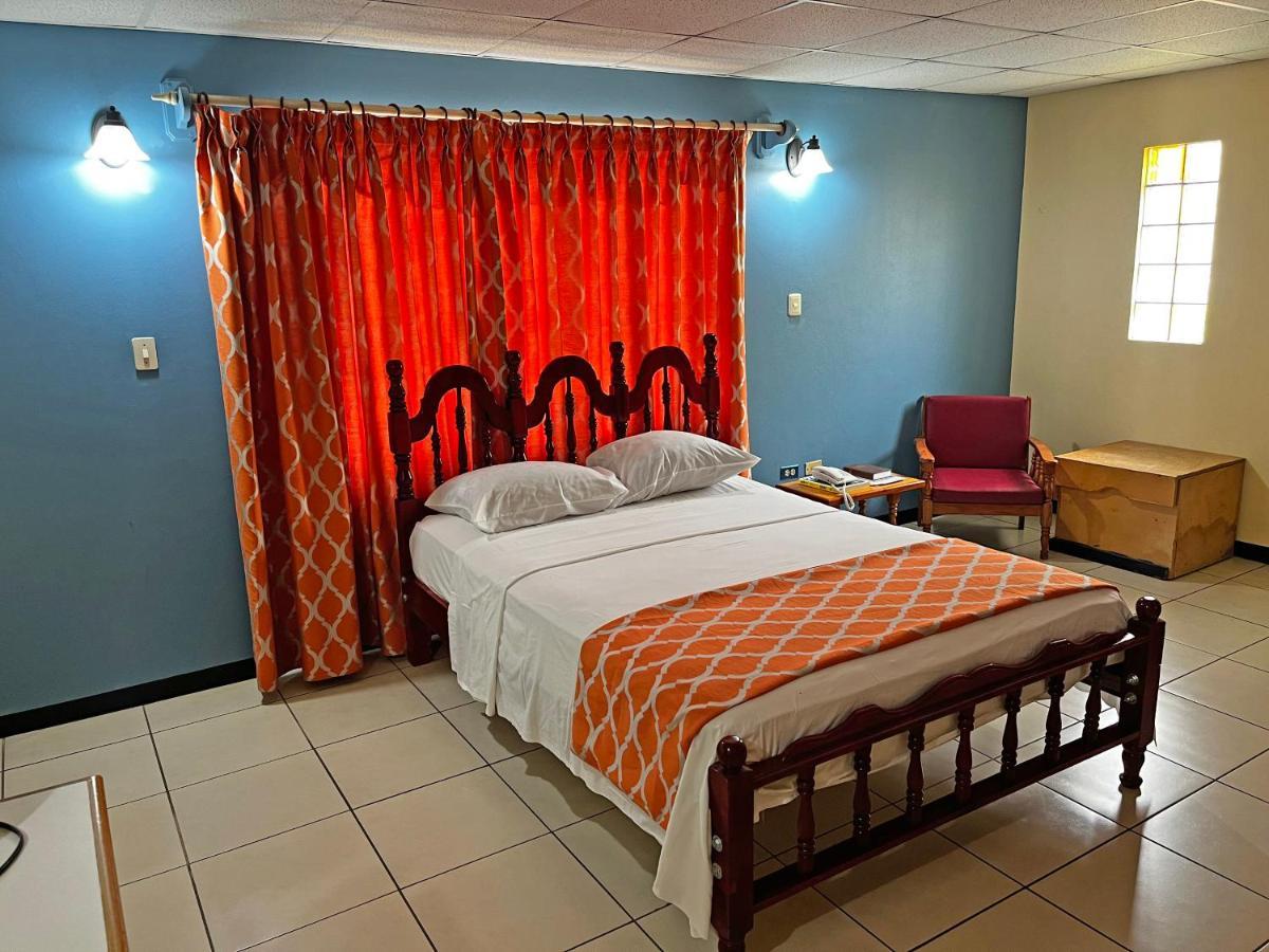 Sundeck Suites Boissiere Village Dış mekan fotoğraf